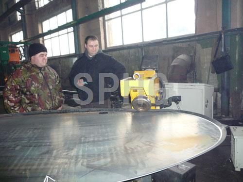 在俄羅斯運行的旋邊機(jī)